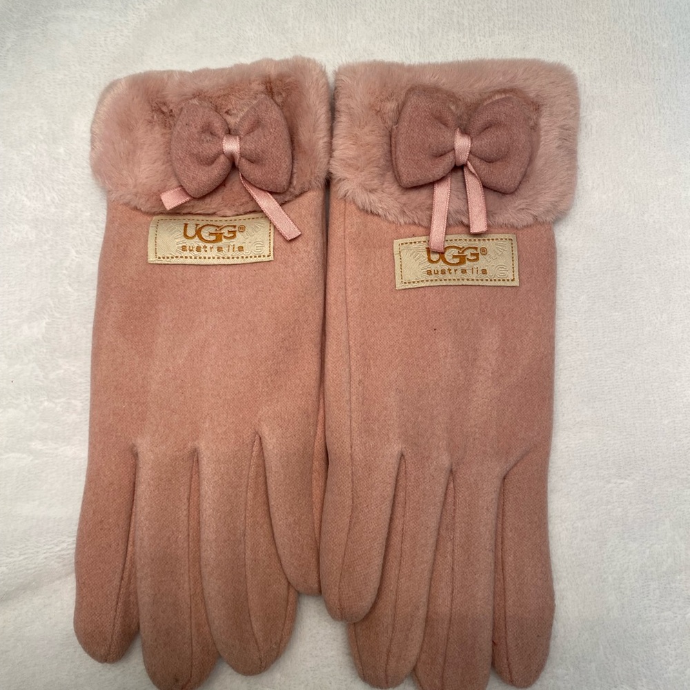 Ugg gloves